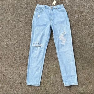 Urban Outfitters Women’s High Rise Mom Ripped Jeans- barly worn - like new